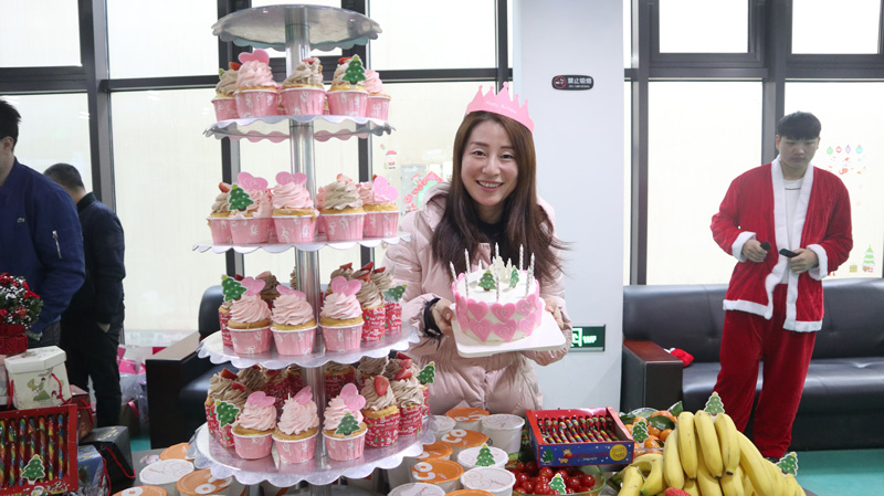 繽紛平安夜，歡樂圣誕節(jié) | 寶開舉辦第四季度員工集體生日會