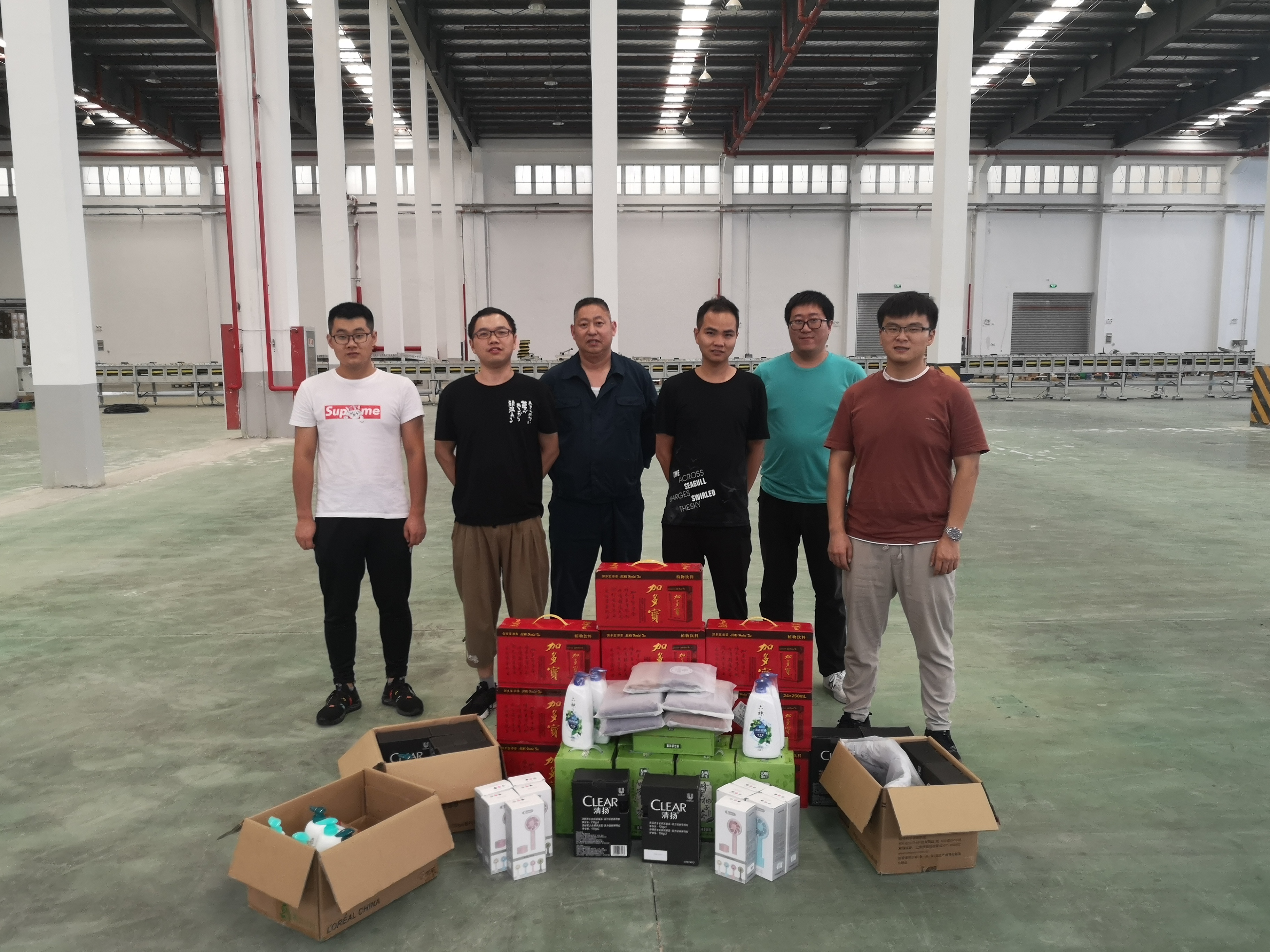 關(guān)愛(ài)職工 · 夏送清涼 | 寶開(kāi)工會(huì)赴一線送清涼，致敬高溫下的堅(jiān)守