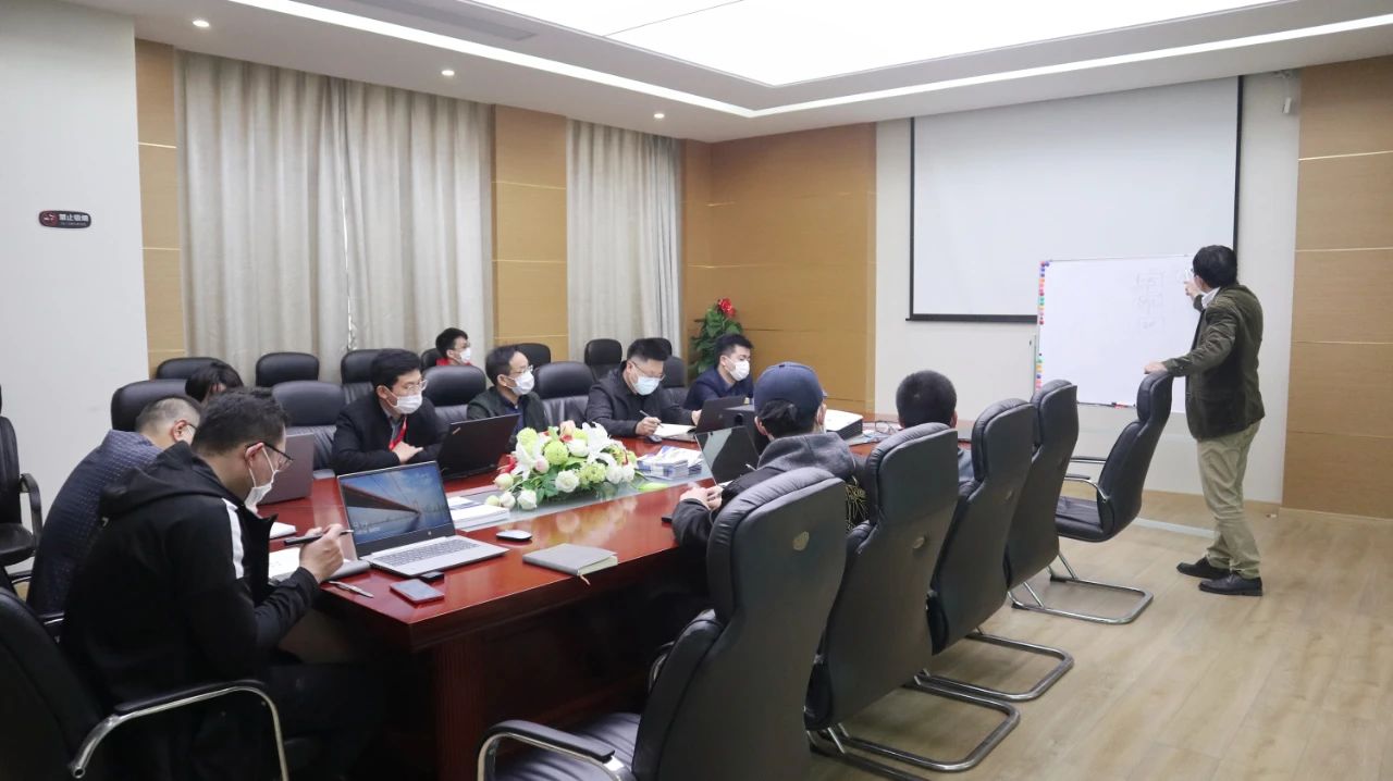 新品上線 | 湯姆迅開展「燈帶式播種墻」專題培訓