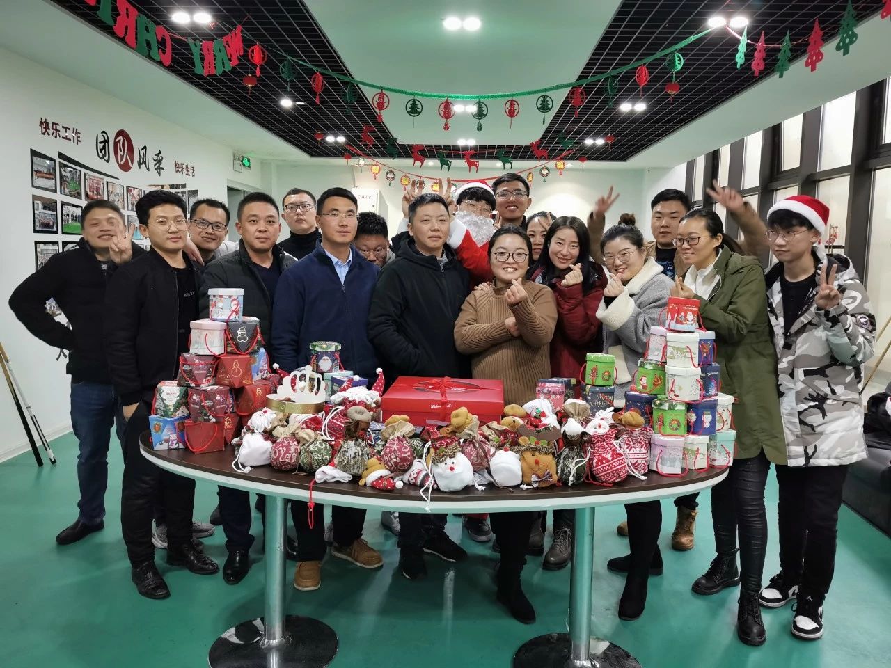 圣誕主題生日趴 | 濃情暖意平安夜，誕愿有你共前行