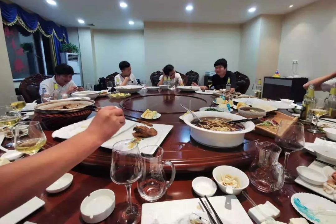 夏送清涼，集體慶生，慰問(wèn)一線(xiàn) | 致我們的一線(xiàn)伙伴：辛苦了！