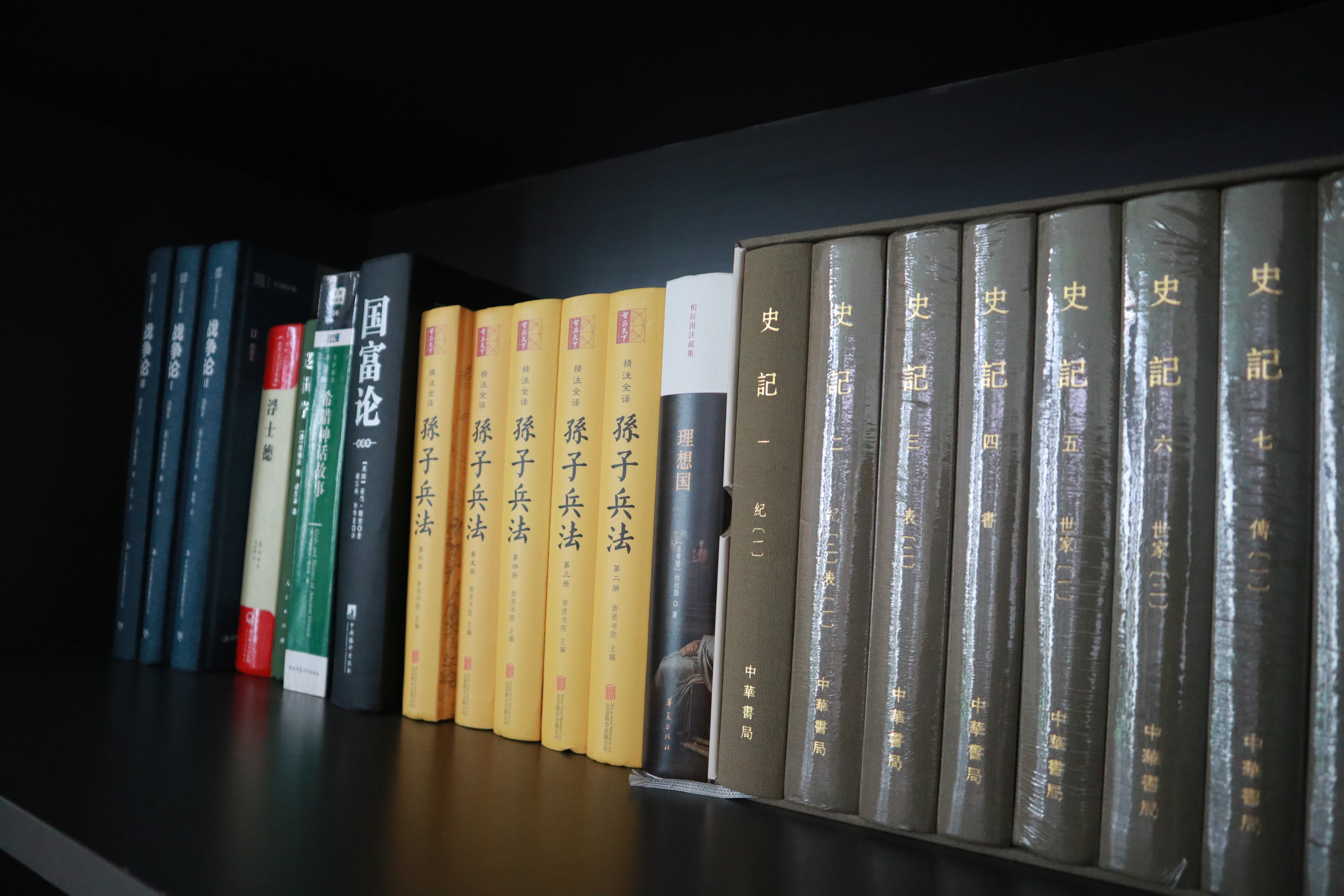 企業(yè)書香 | 寶開新建職工書屋，“小書屋”構(gòu)建精神“大家園”