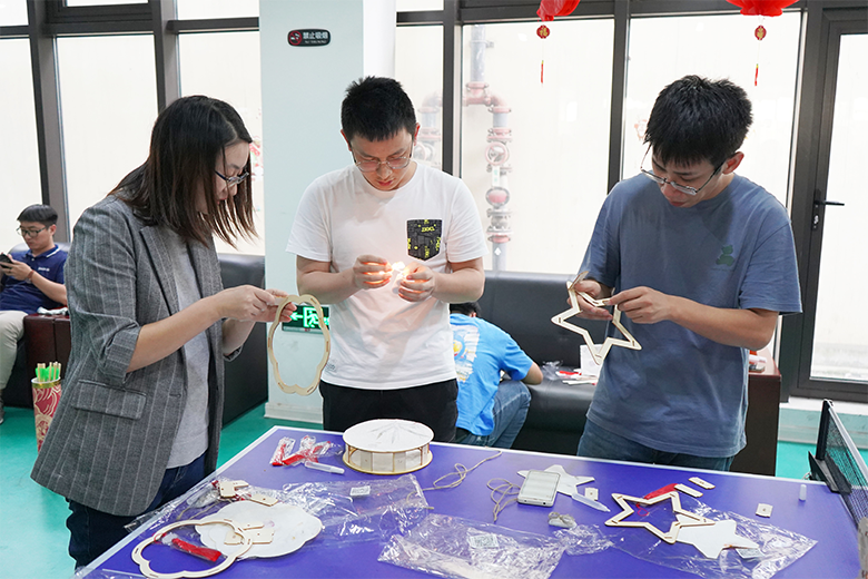 月圓中秋 · 集體慶生 | 溫馨九月，迎佳節(jié)，賀生辰，共團(tuán)圓！